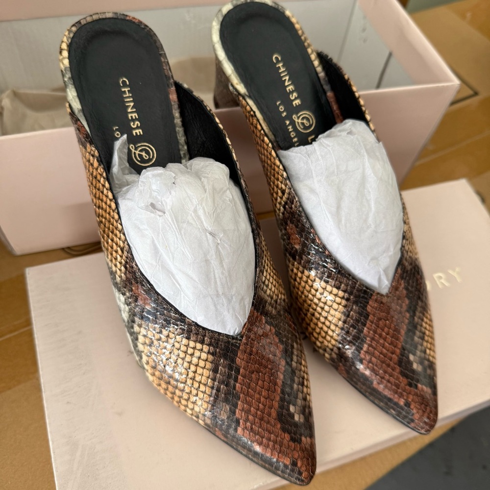 Chinese Laundry Multicolor Snakeskin Mules US 5.5
